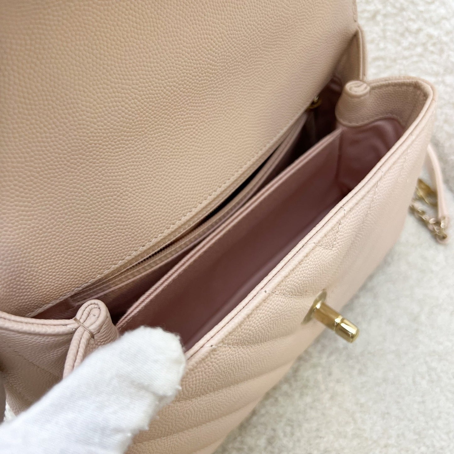 GLM-Small Coco Handle in 20A Chevron Quilted Beige Pink Caviar and LGHW