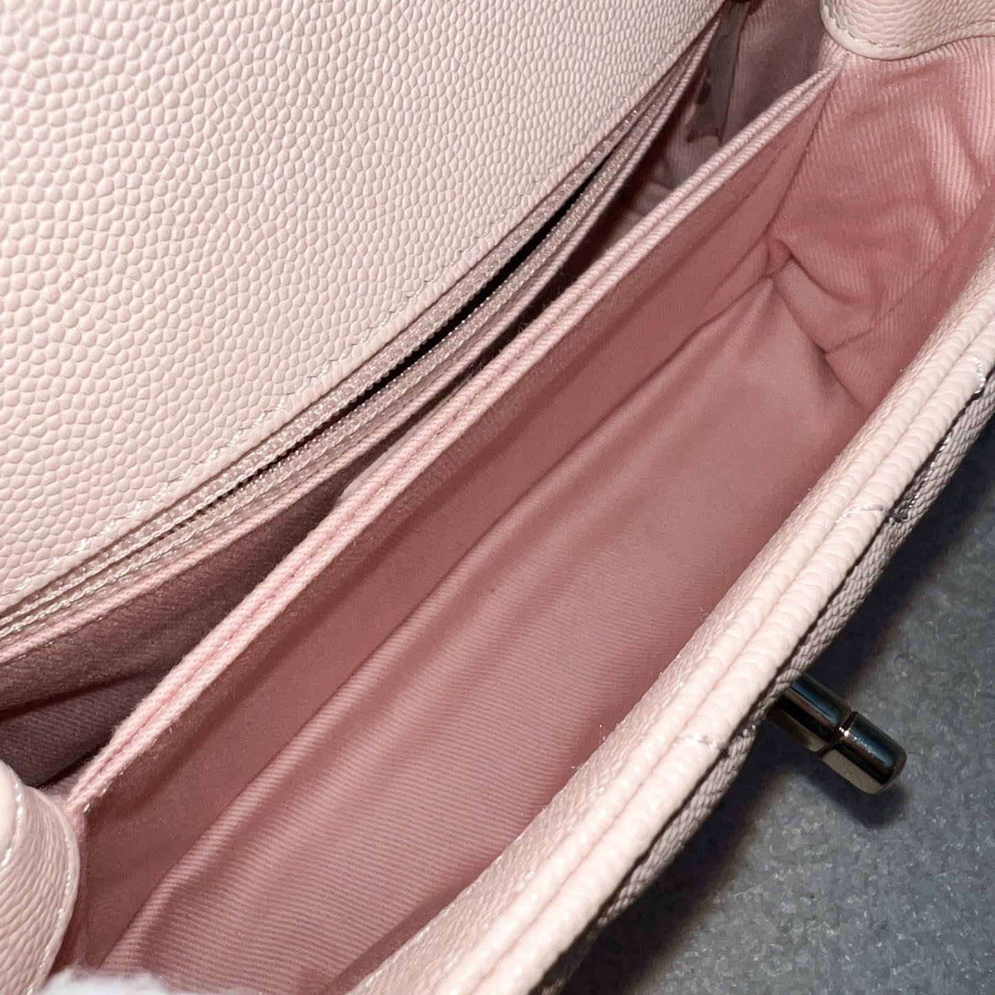 GLM-Small Coco Handle in 20A Chevron Quilted Beige Pink Caviar and LGHW