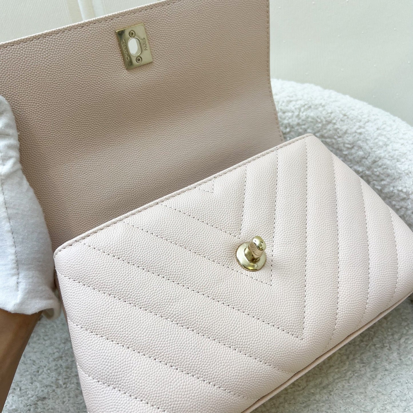GLM-Small Coco Handle in 20A Chevron Quilted Beige Pink Caviar and LGHW
