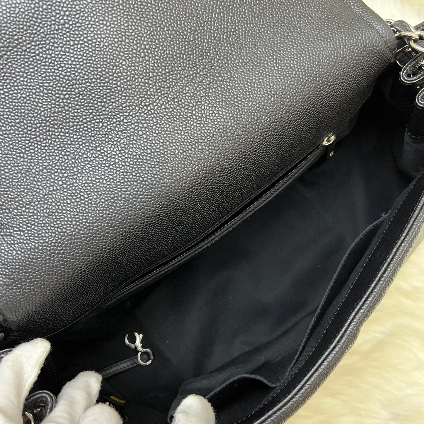 GLM-Maxi AGLM-ordion Shoulder Bag in Black Caviar and SHW