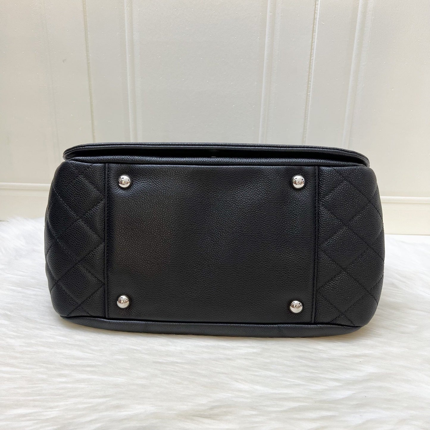 GLM-Maxi AGLM-ordion Shoulder Bag in Black Caviar and SHW