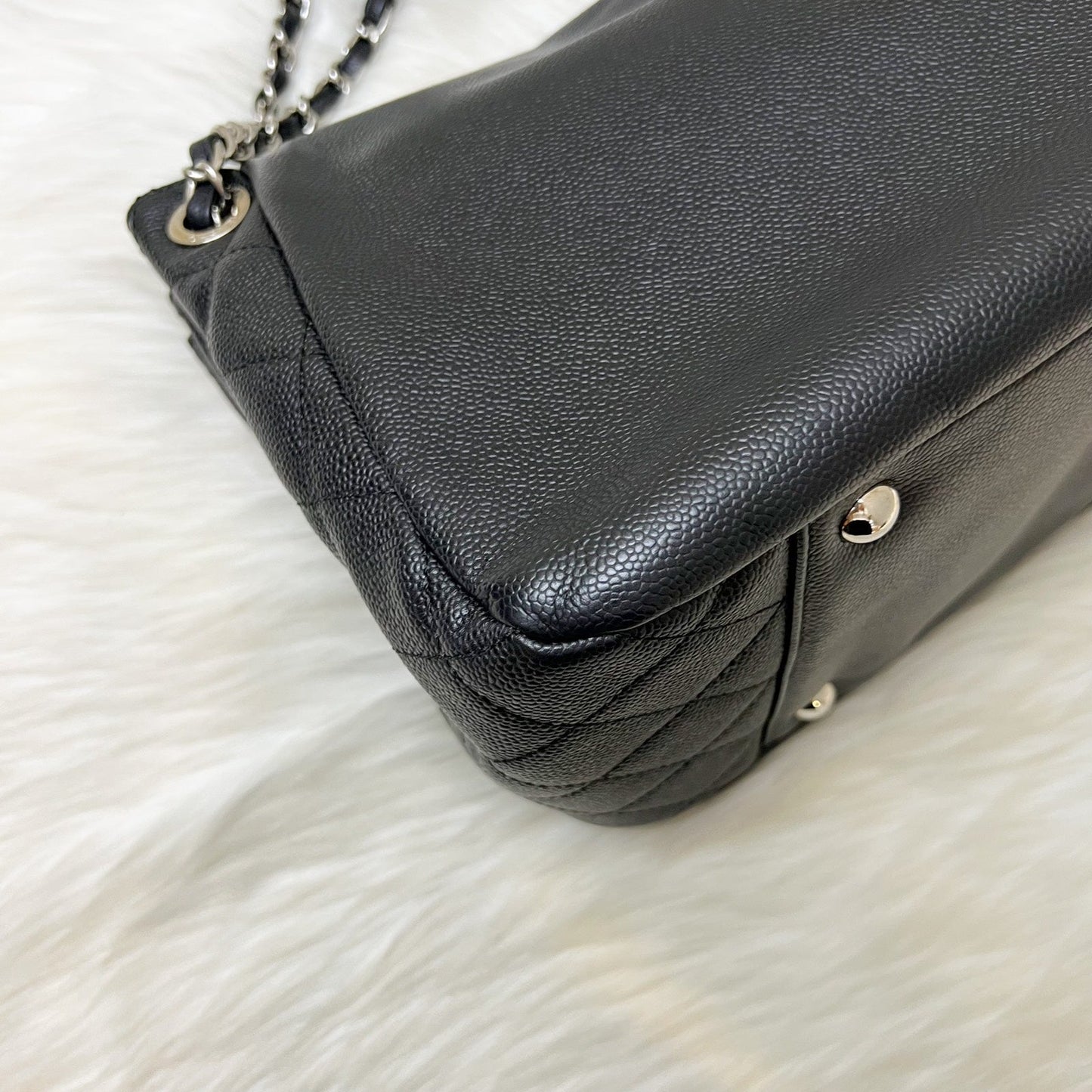 GLM-Maxi AGLM-ordion Shoulder Bag in Black Caviar and SHW