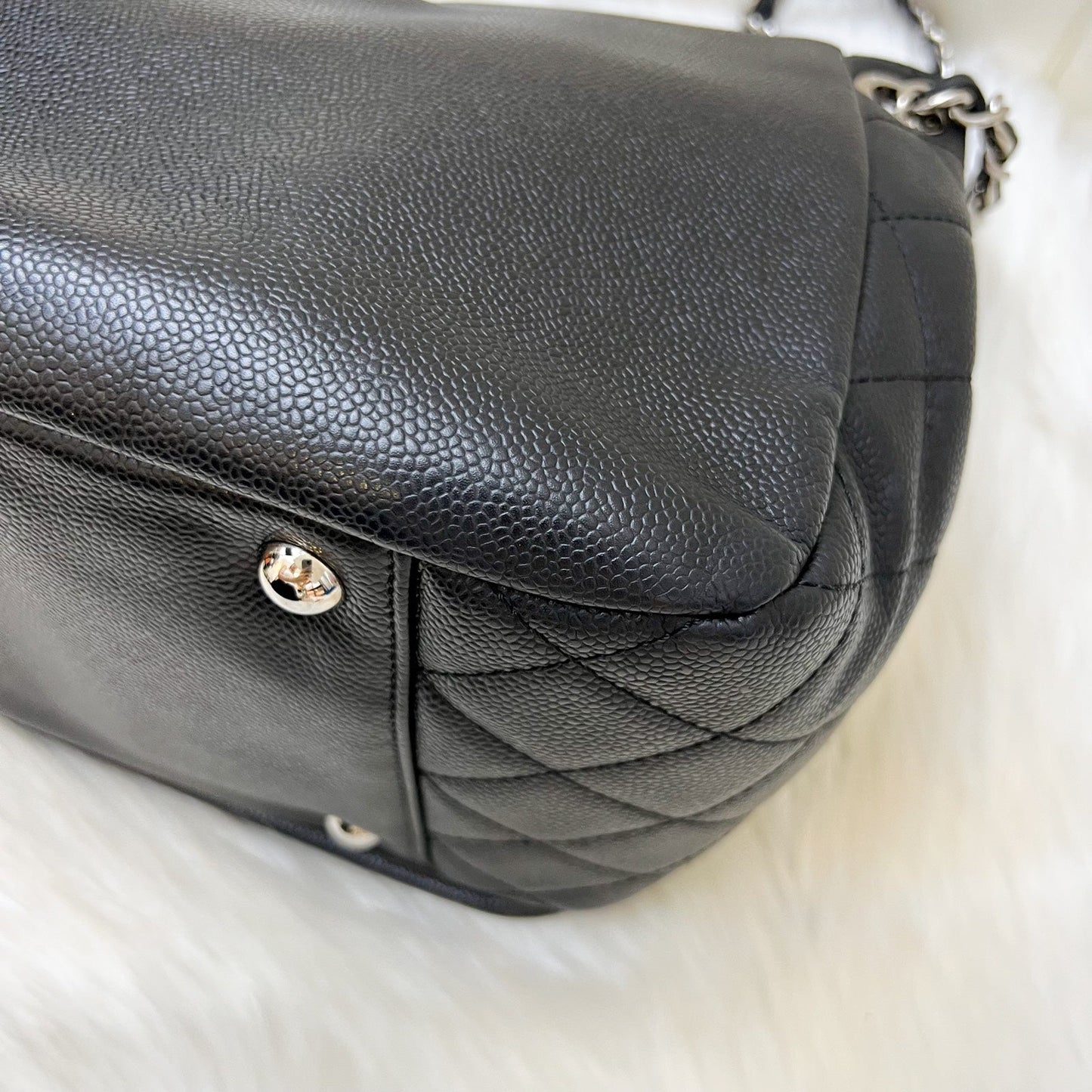 GLM-Maxi AGLM-ordion Shoulder Bag in Black Caviar and SHW