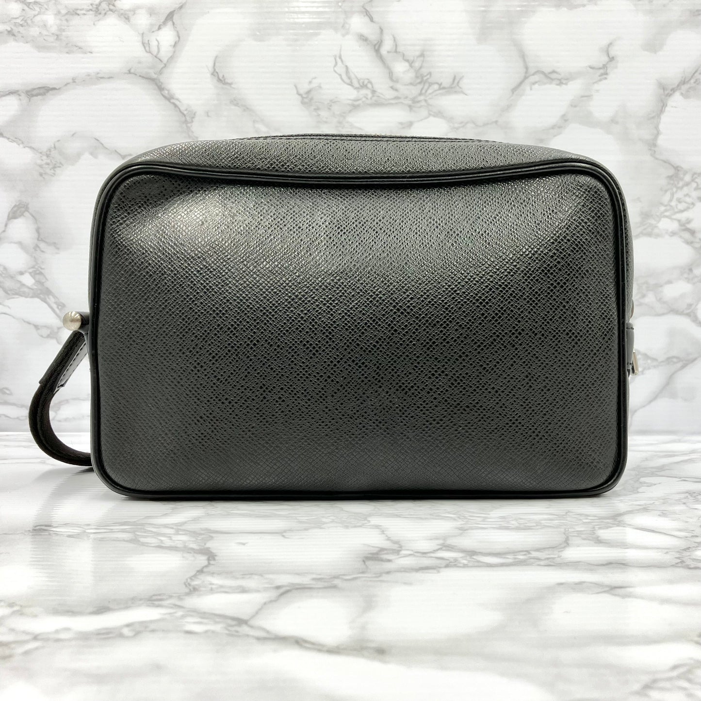 Louis Vuitton Taiga Pouch