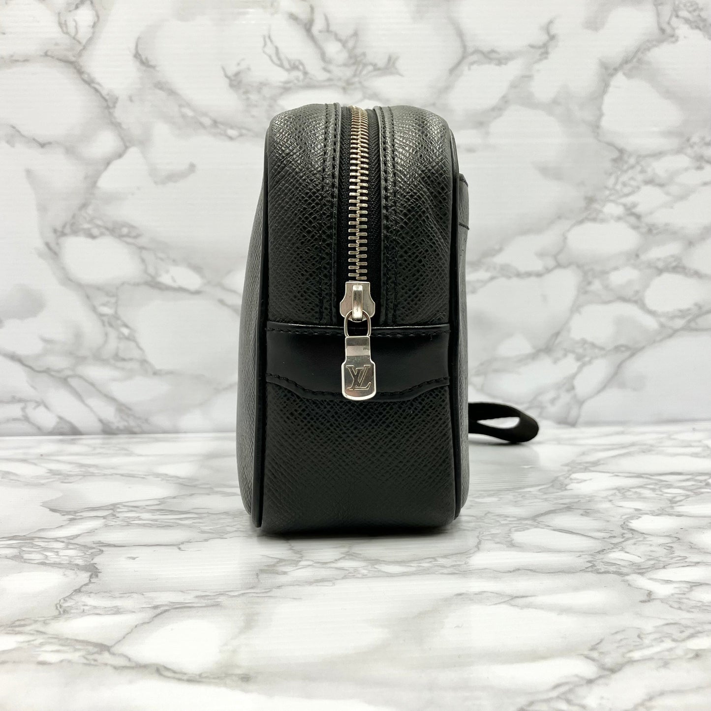 Louis Vuitton Taiga Pouch