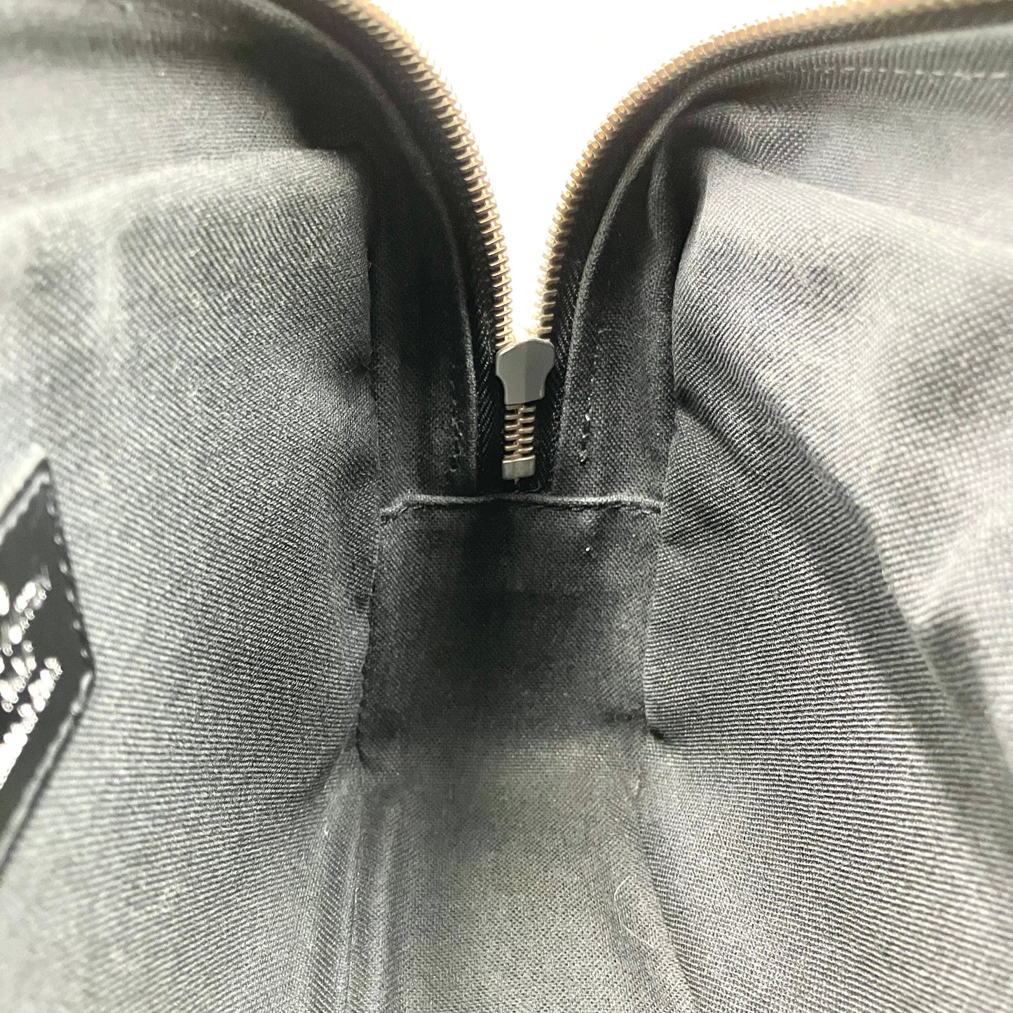 Louis Vuitton Taiga Pouch