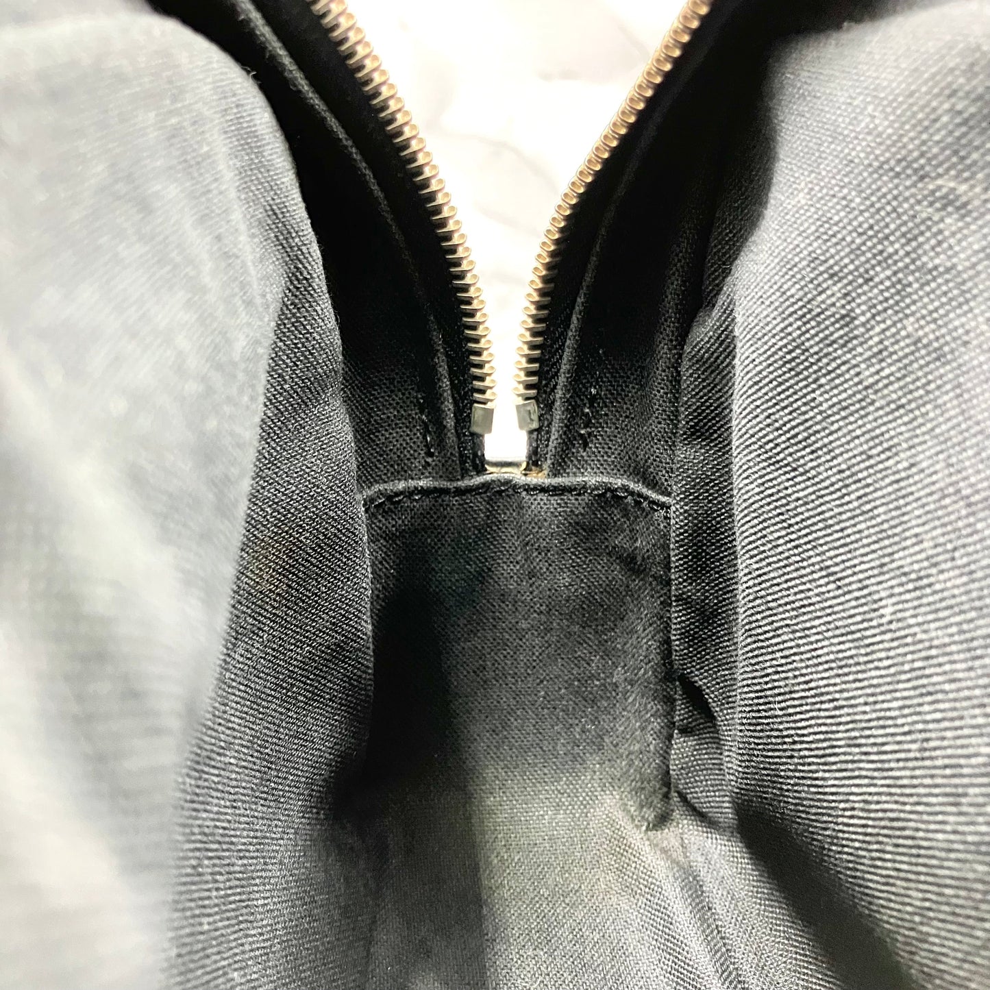 Louis Vuitton Taiga Pouch