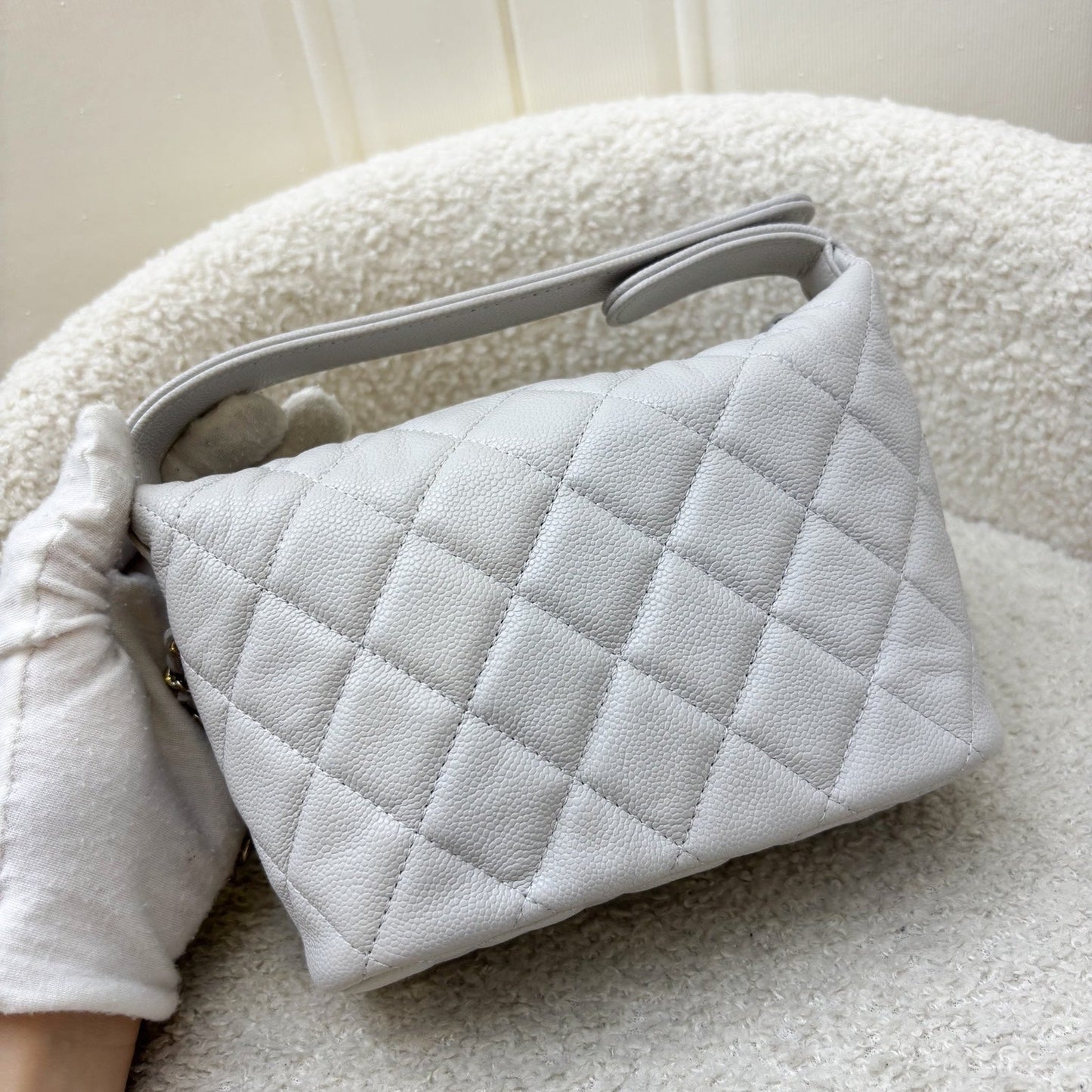 GLM-25C Quilted Hobo Clutch on Chain in Light Grey Caviar and LGHW