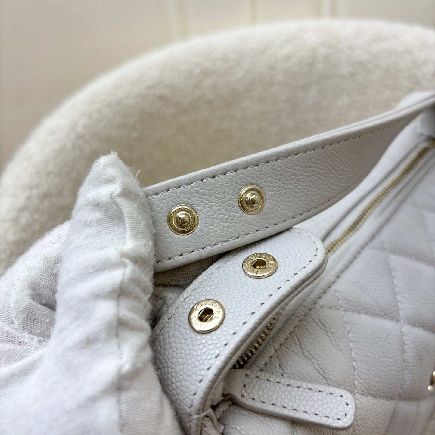 GLM-25C Quilted Hobo Clutch on Chain in Light Grey Caviar and LGHW
