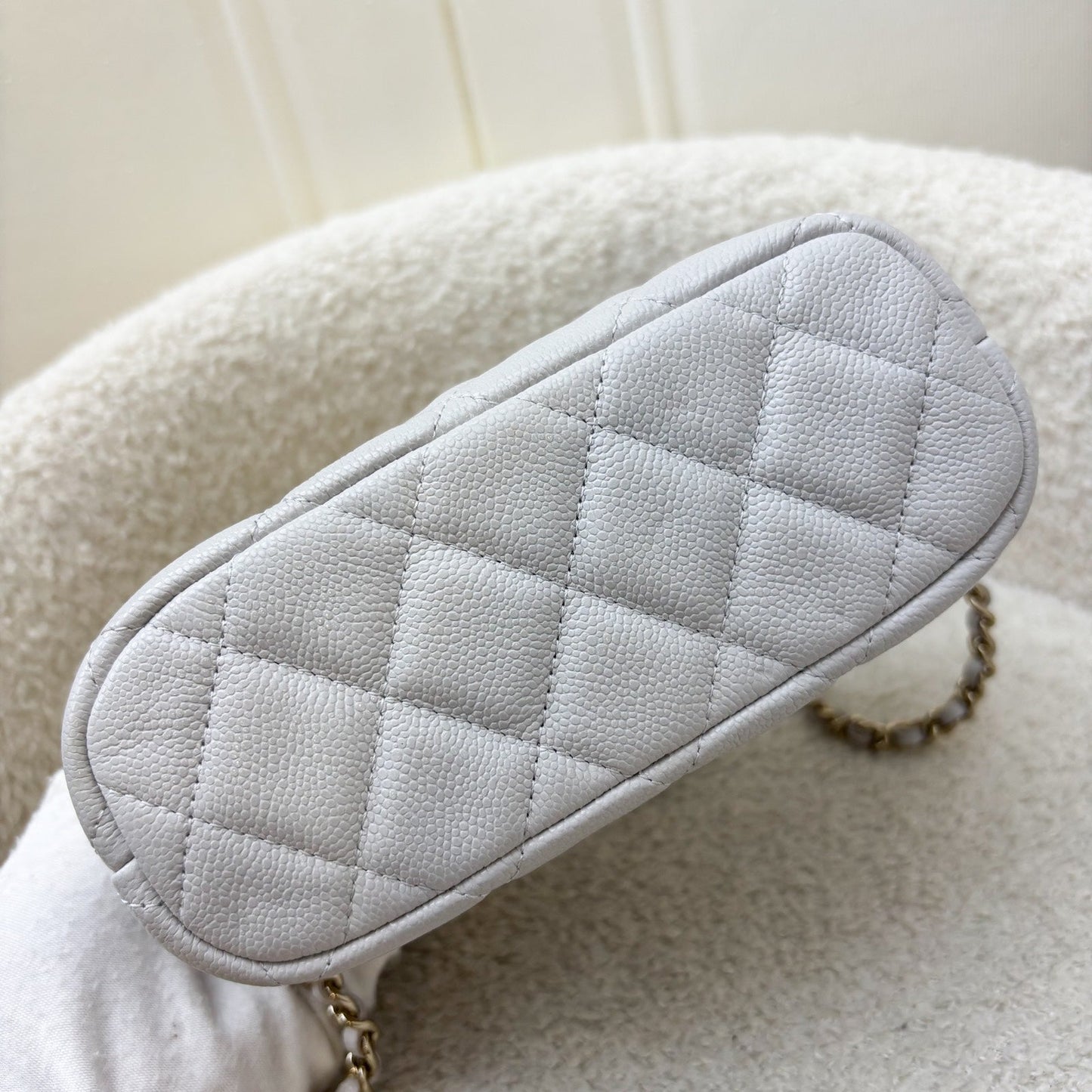 GLM-25C Quilted Hobo Clutch on Chain in Light Grey Caviar and LGHW