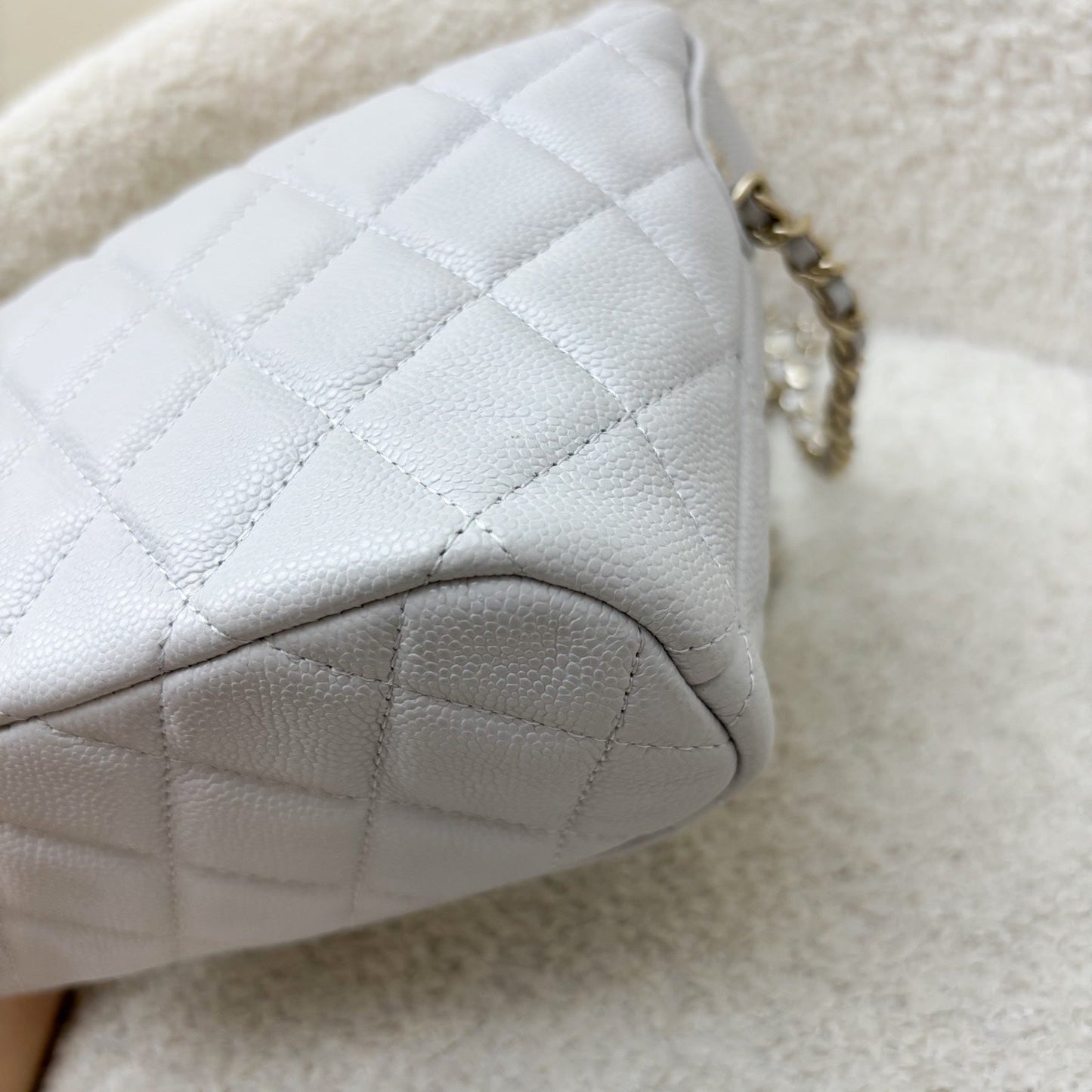 GLM-25C Quilted Hobo Clutch on Chain in Light Grey Caviar and LGHW