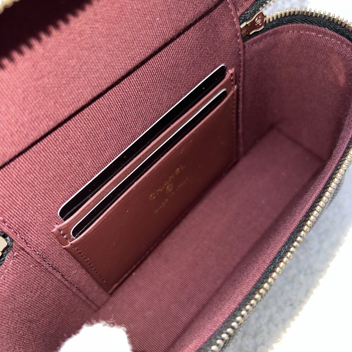 GLM-25C Vanity / Clutch with Chain (LP Style Bag) in Black Caviar and LGHW