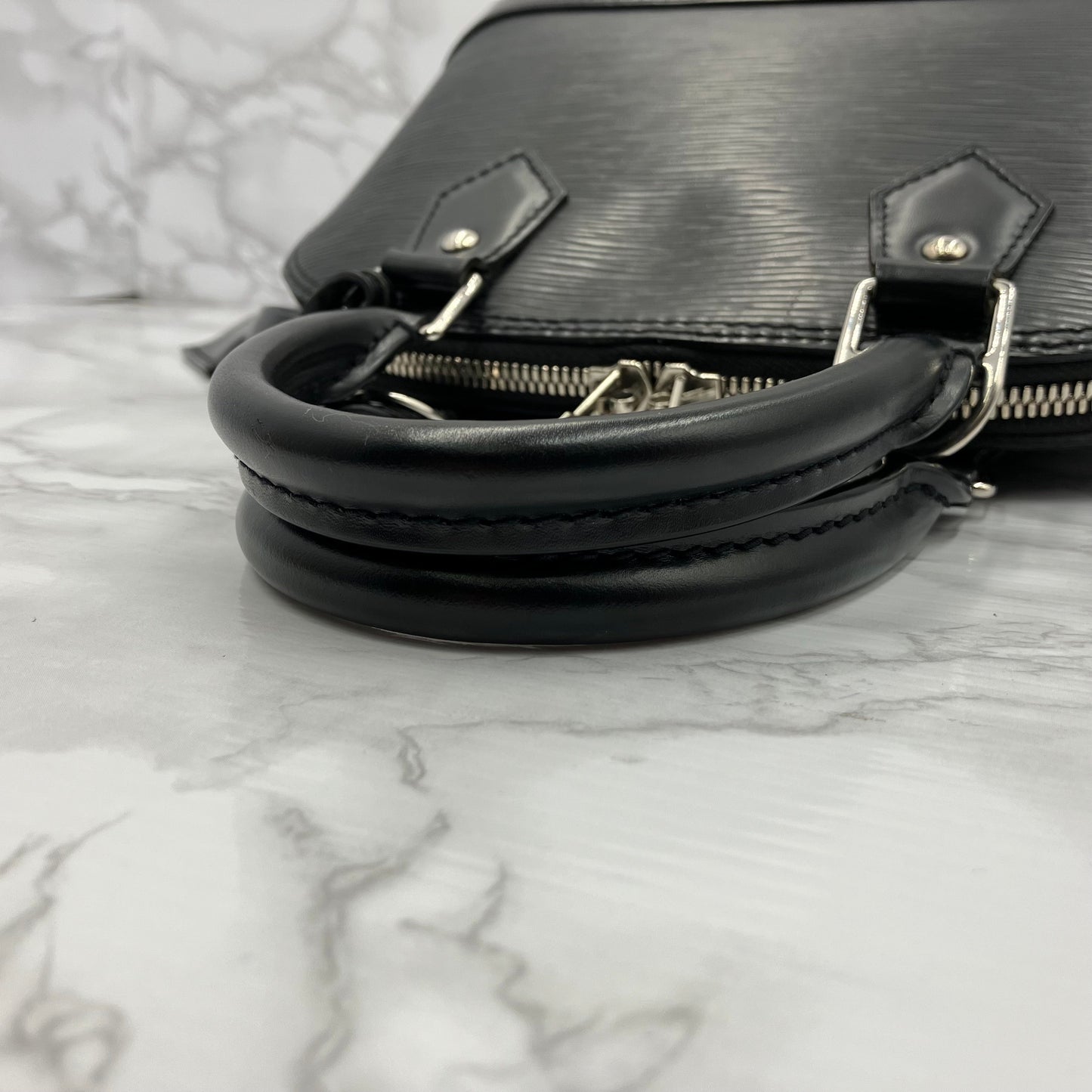 Louis Vuitton  Epi Alma BB