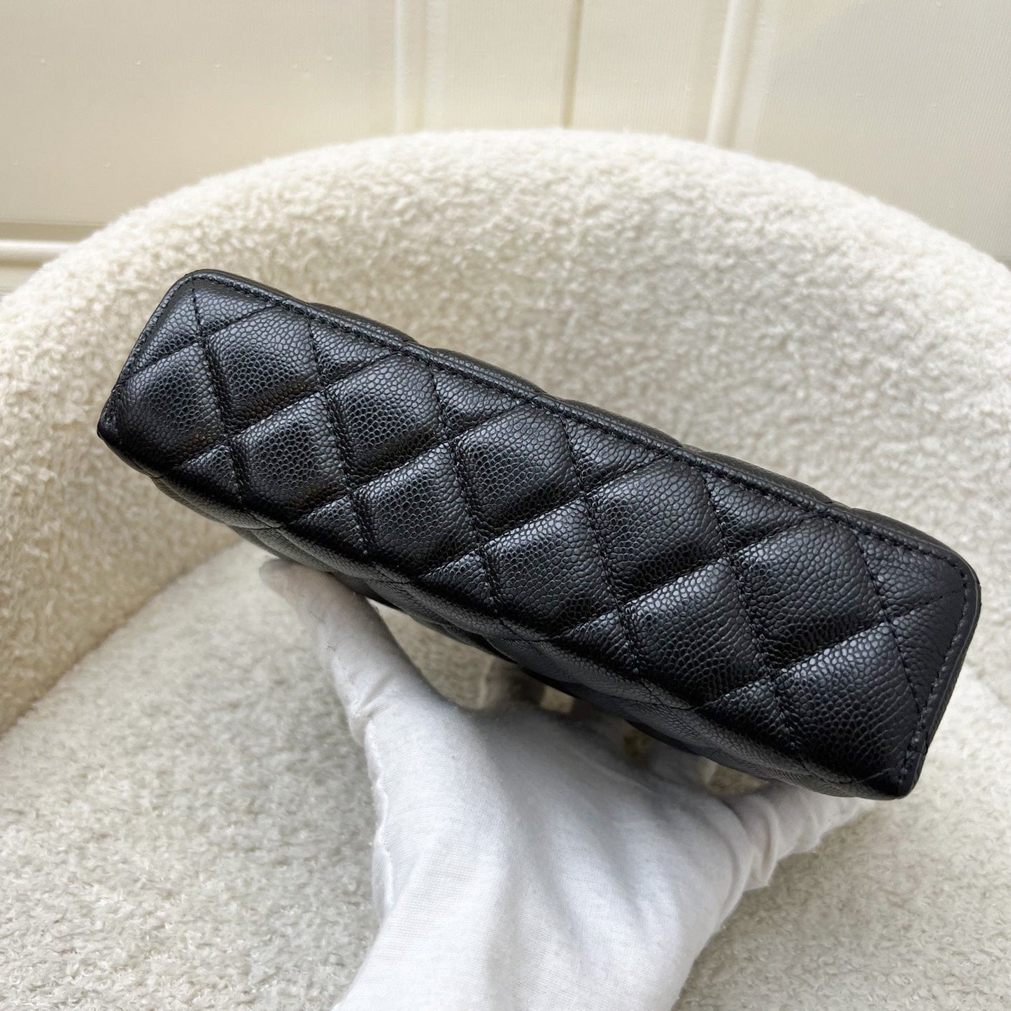 GLM-25C Vanity / Clutch with Chain (LP Style Bag) in Black Caviar and LGHW