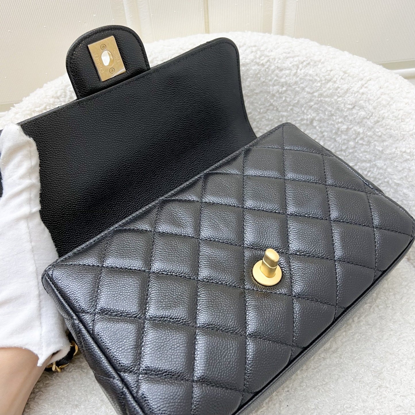 GLM-25P Seasonal Small / Mini Flap Bag in Black Caviar and AGHW (Model: AS5240)