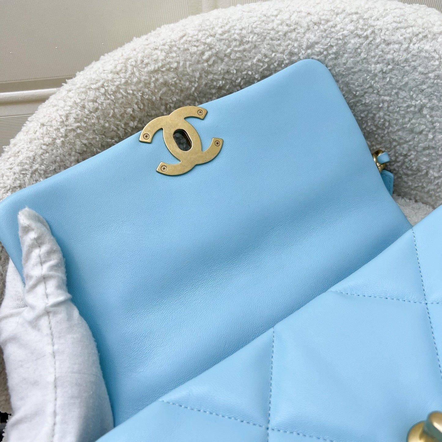 GLM-19 Small Flap in Sky Blue Lambskin and 3-Tone Hardware (Model: AS1160)