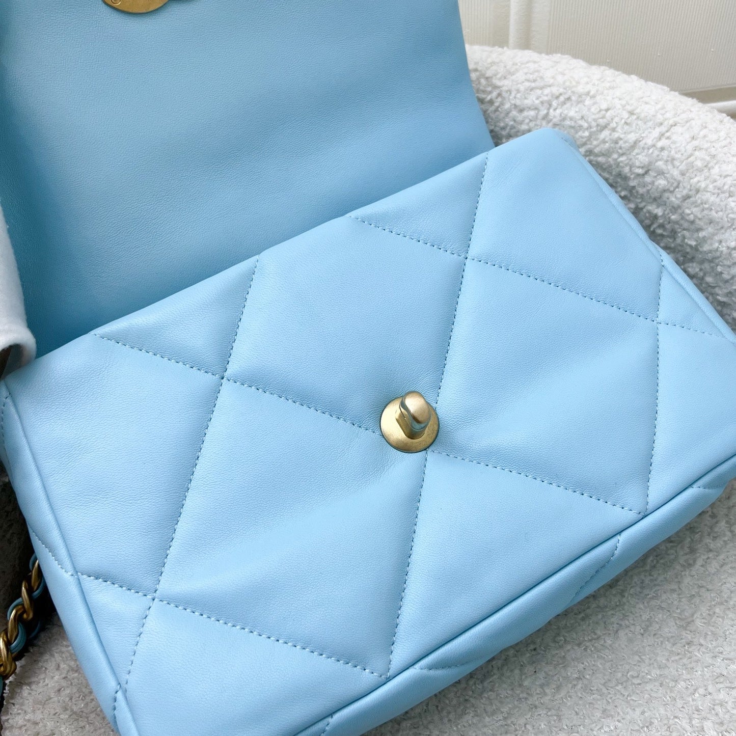 GLM-19 Small Flap in Sky Blue Lambskin and 3-Tone Hardware (Model: AS1160)