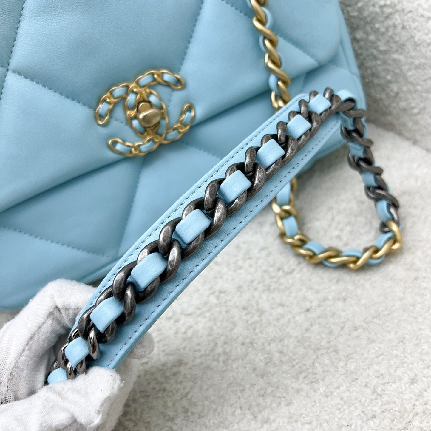 GLM-19 Small Flap in Sky Blue Lambskin and 3-Tone Hardware (Model: AS1160)