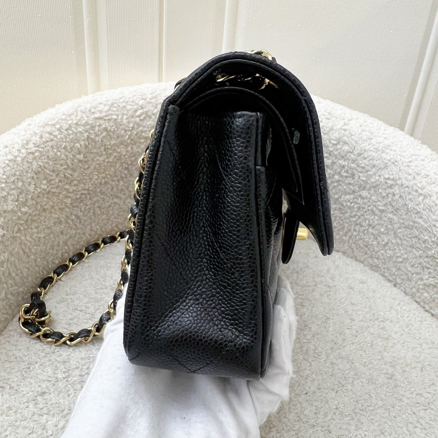 GLM-Small Classic Flap CF in Black Caviar and GHW
