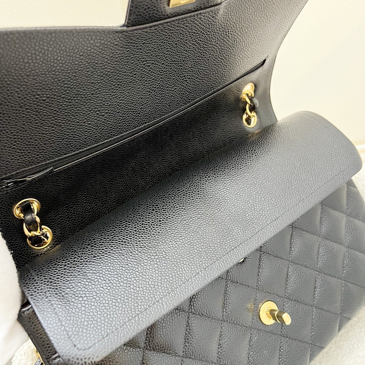GLM-Jumbo Classic Flap DF in Black Caviar and GHW (Model: A58600)