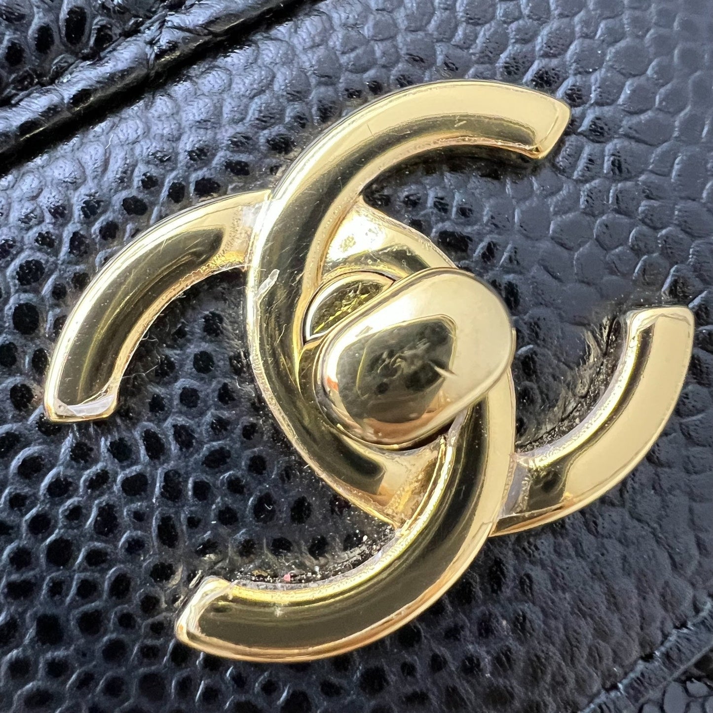 GLM-Jumbo Classic Flap DF in Black Caviar and GHW (Model: A58600)