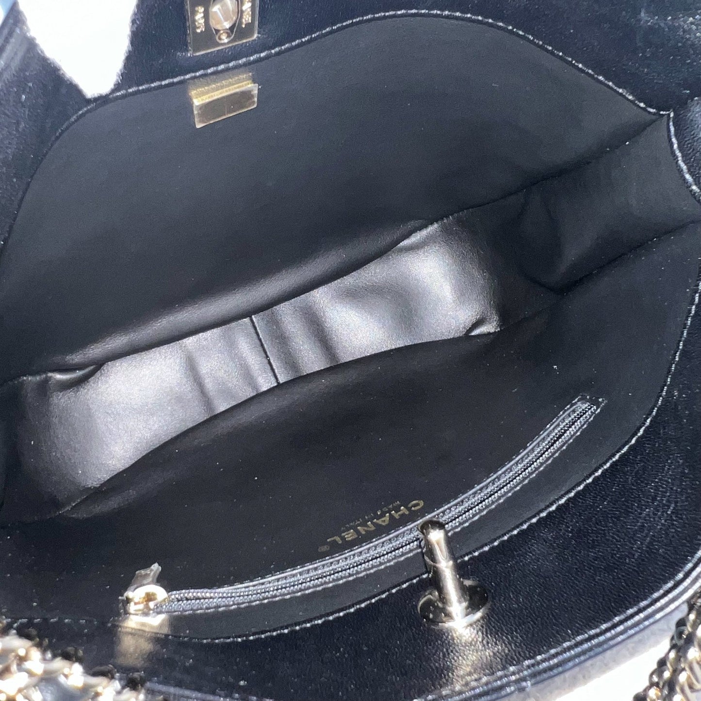 GLM-22P Hobo Bag in Black Lambskin and LGHW (Model: AS3153)
