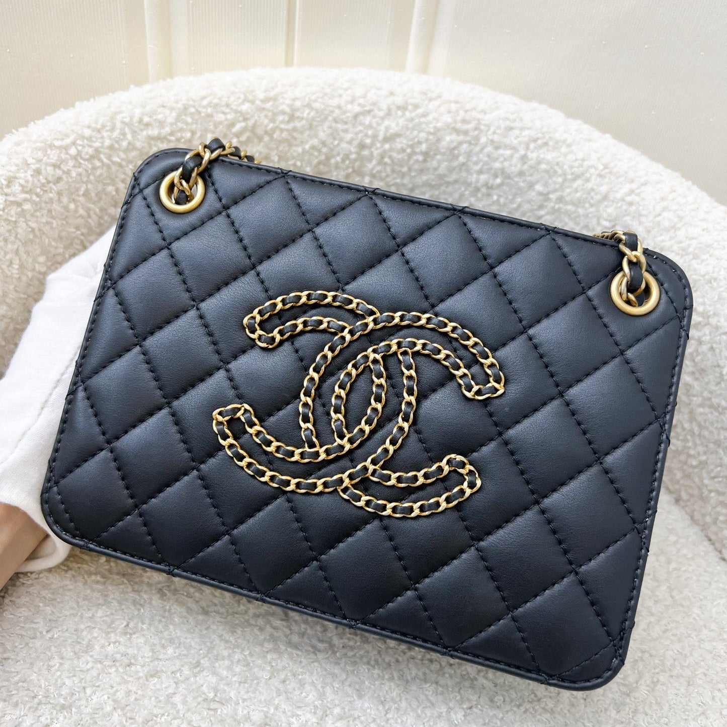 GLM-Mini AGLM-ordion Tote in Black Lambskin and AGHW (Model: AS1750)