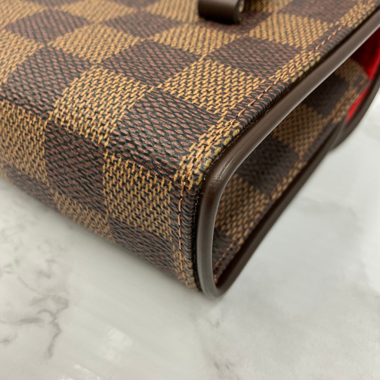 LOUIS VUITTON Damier Florentine body bag