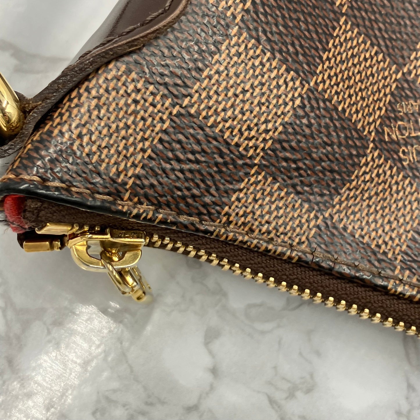 LOUIS VUITTON Damier Bloomsbury