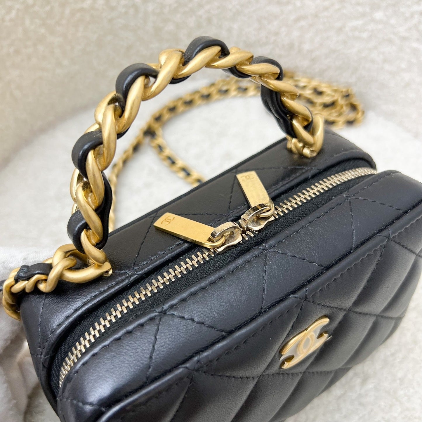 GLM-22A Afternoon Tea Vanity / Clutch with Chain in Black Lambskin and AGHW