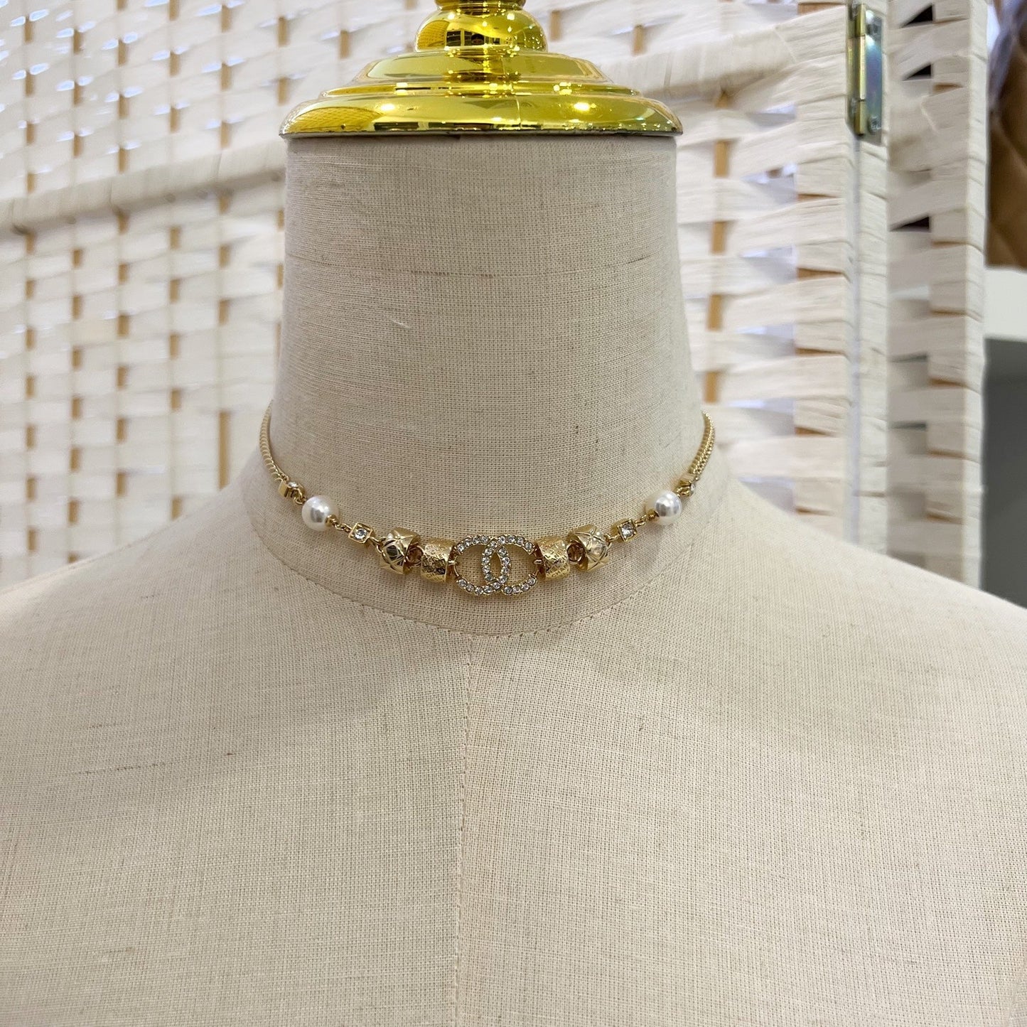 GLM-24P GLM- Logo Necklace / Choker with Diamantes and Pearls and GHW (ABD012)