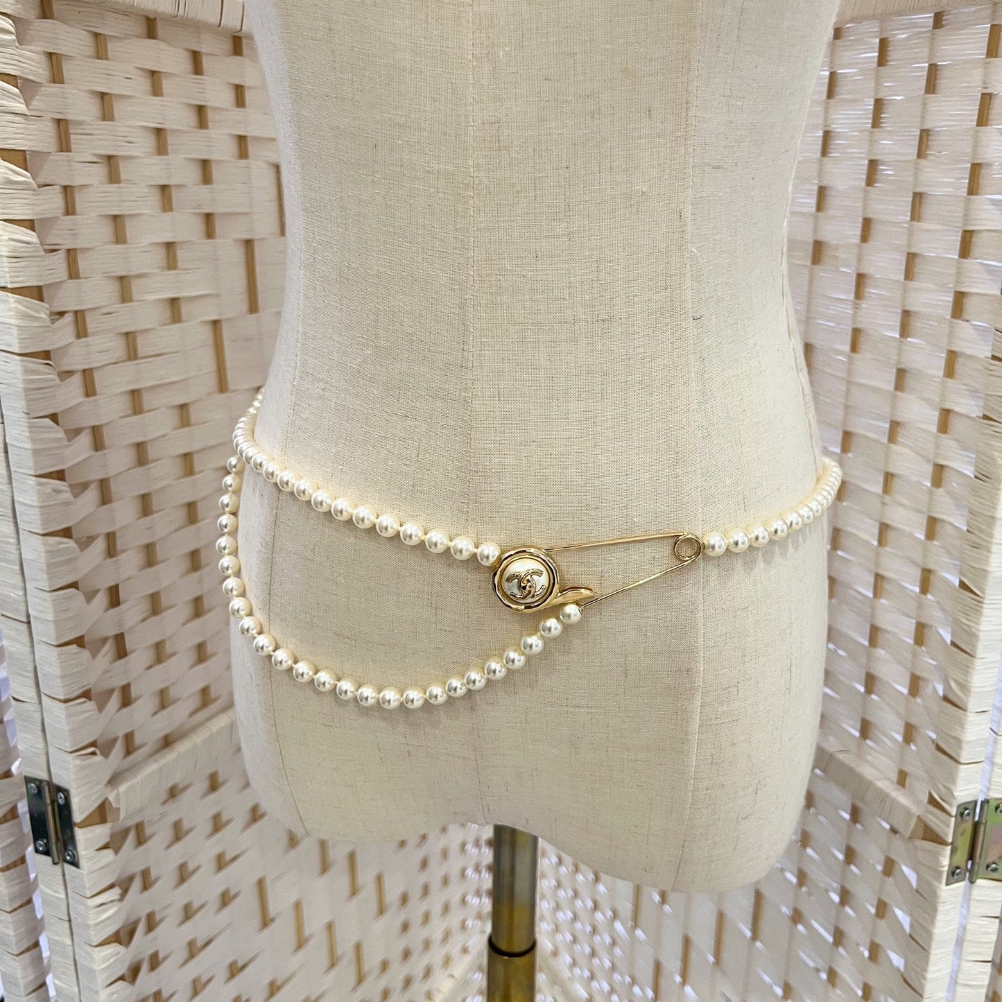 GLM-24A Pin Design Chain Belt with Pearls in GHW (ABD711)