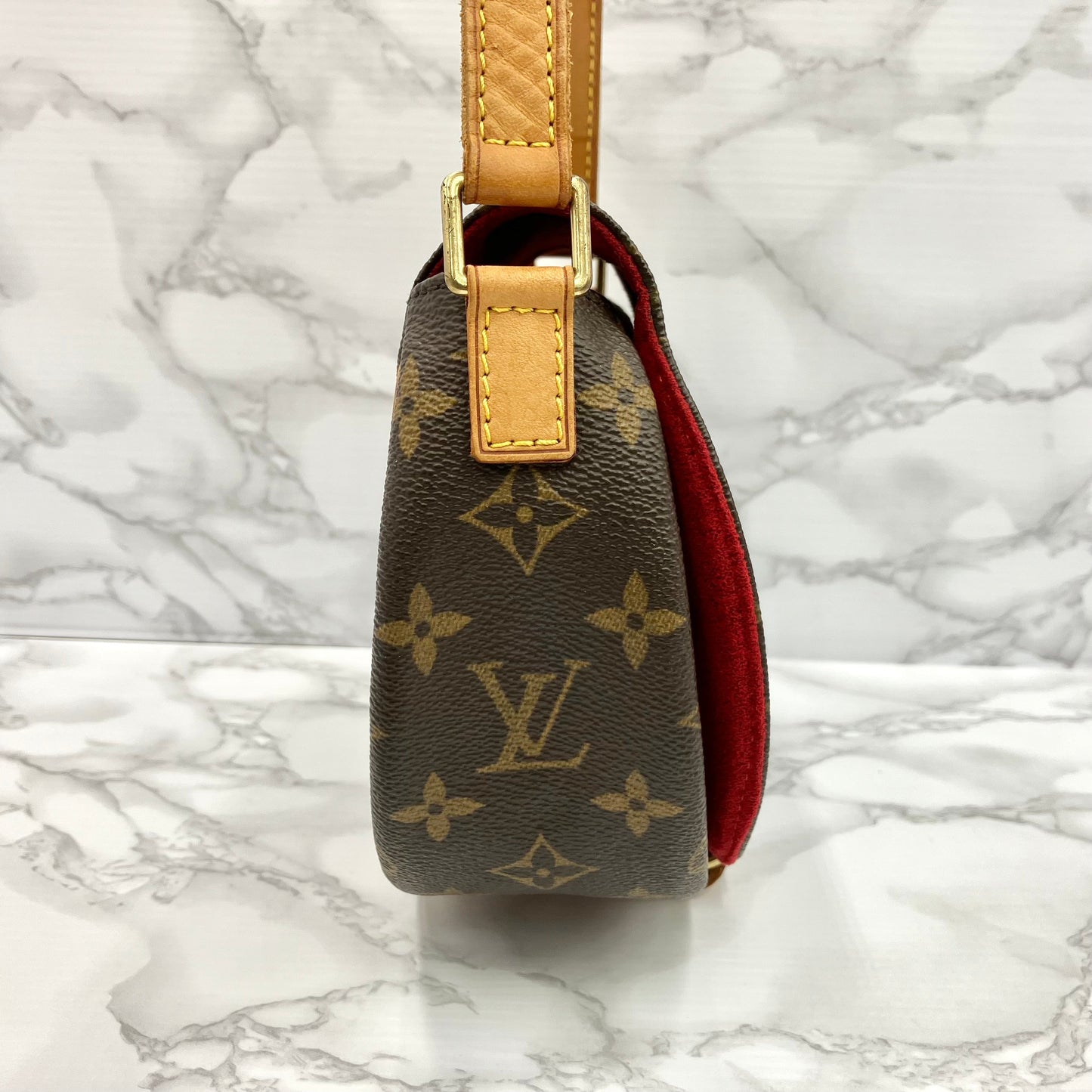 LOUIS VUITTON Monogram Tamburan