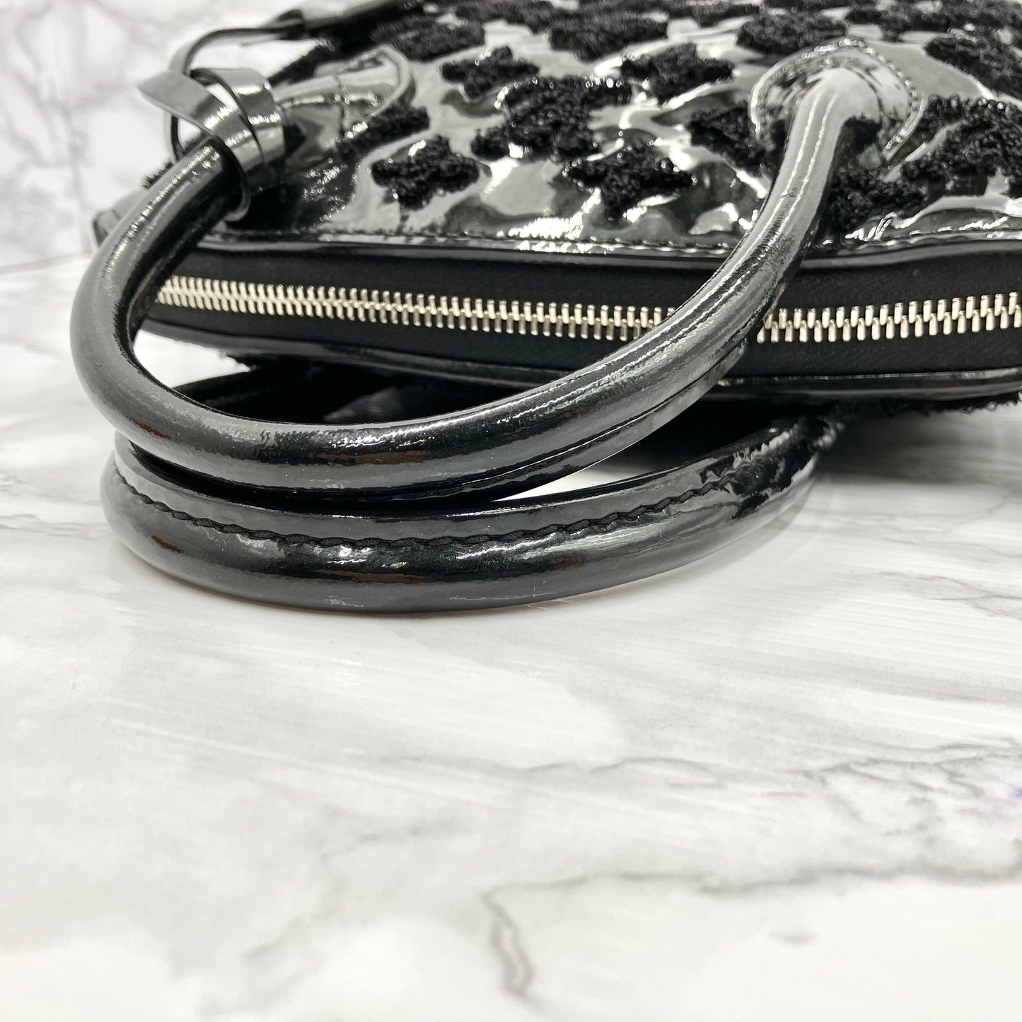 LOUIS VUITTON Lockit BB Bouclette