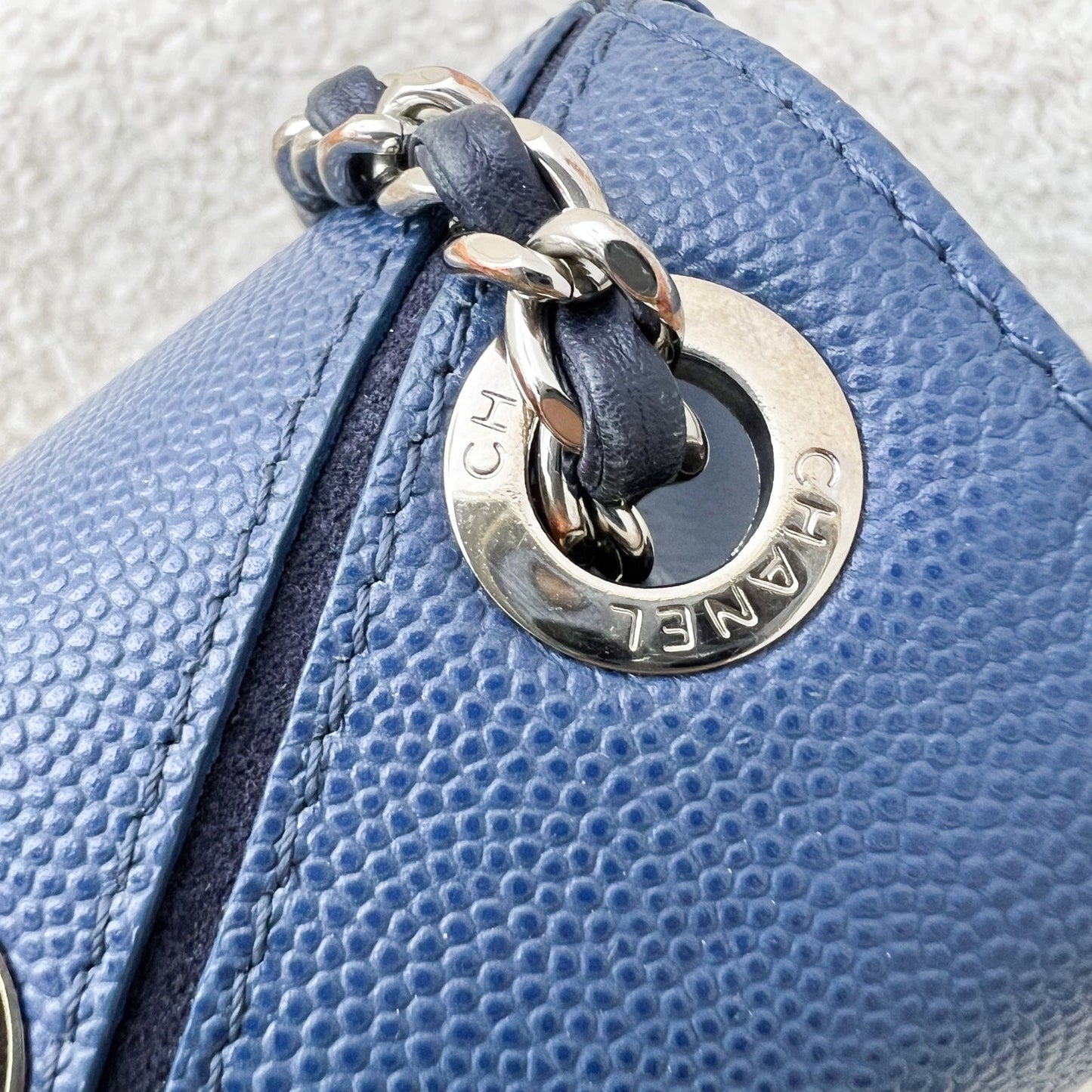 GLM-Seasonal Small Flap in Petroleum Blue Caviar and SHW