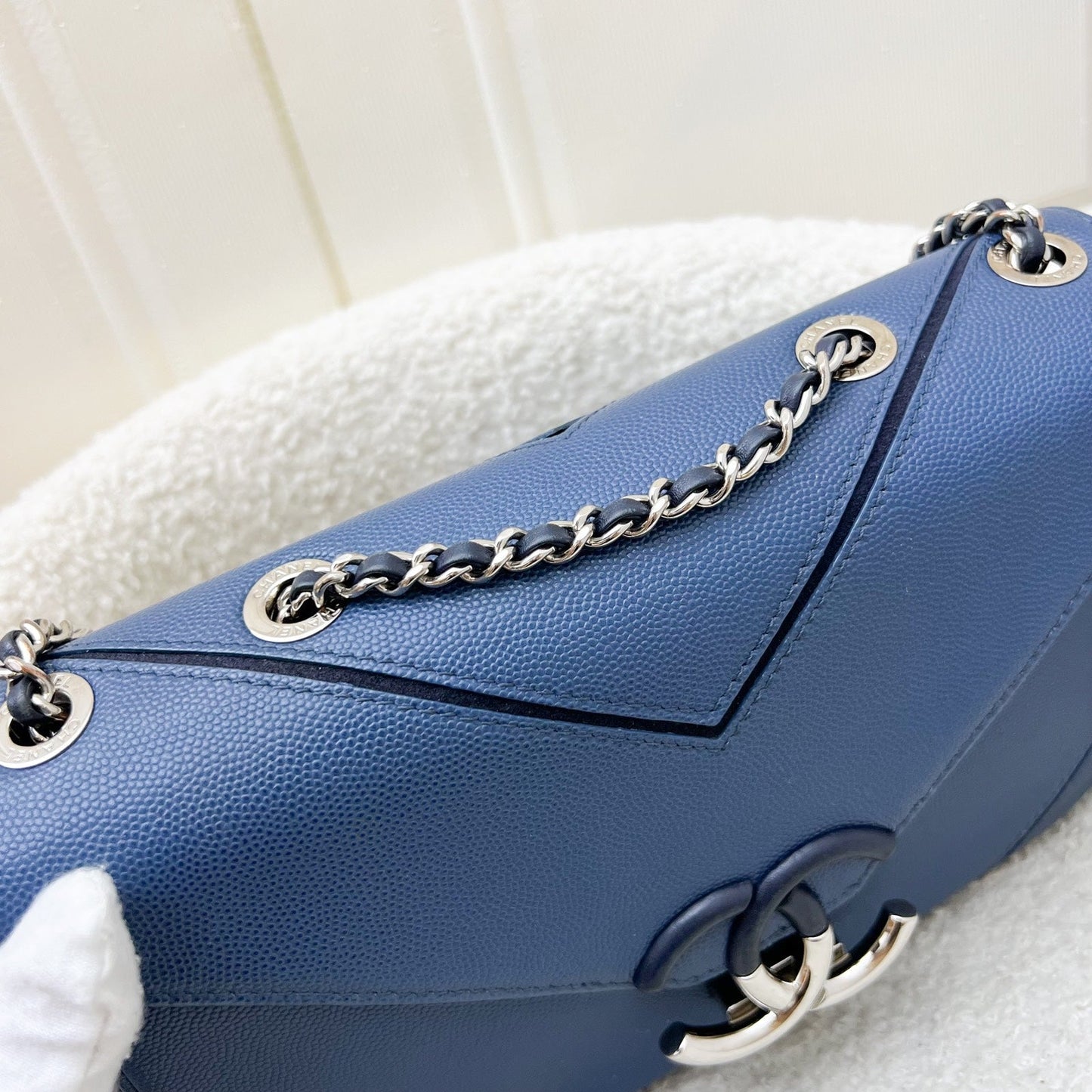 GLM-Seasonal Small Flap in Petroleum Blue Caviar and SHW
