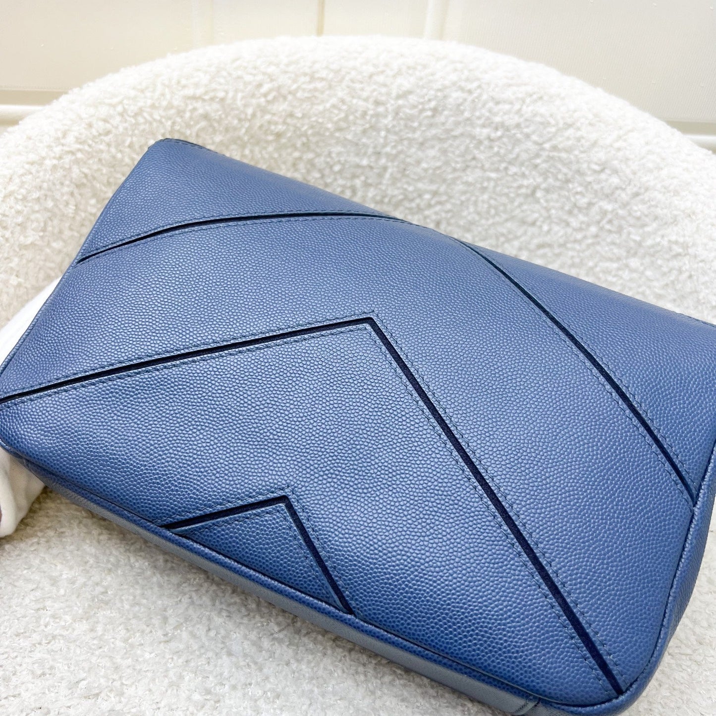 GLM-Seasonal Small Flap in Petroleum Blue Caviar and SHW