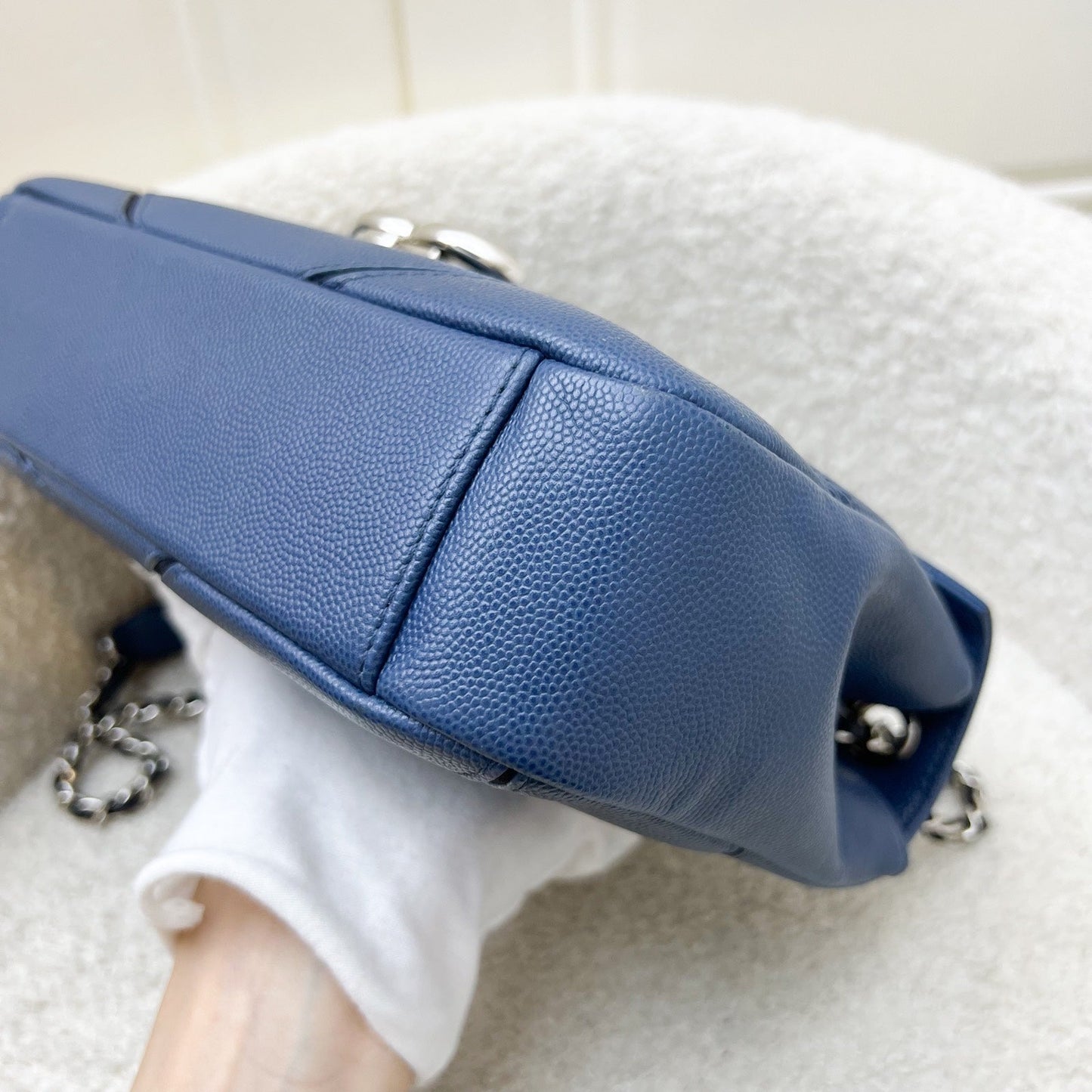 GLM-Seasonal Small Flap in Petroleum Blue Caviar and SHW