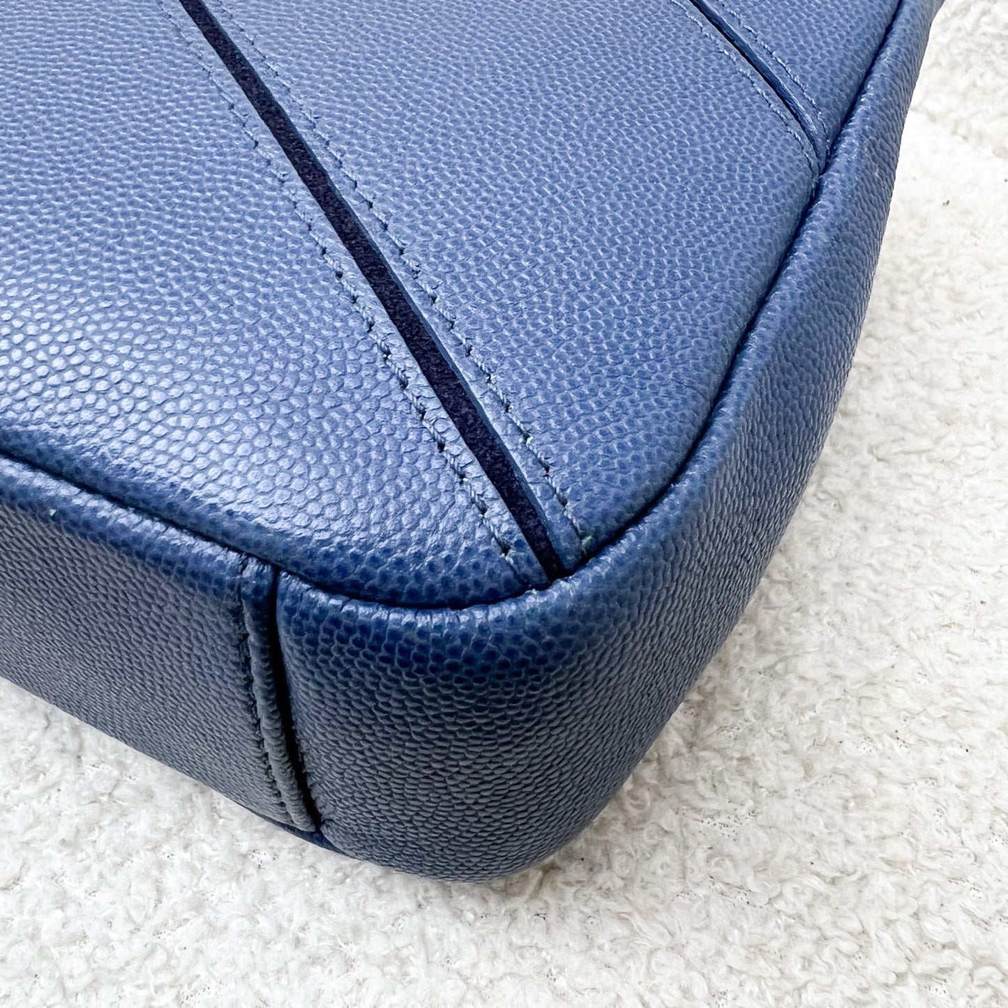 GLM-Seasonal Small Flap in Petroleum Blue Caviar and SHW