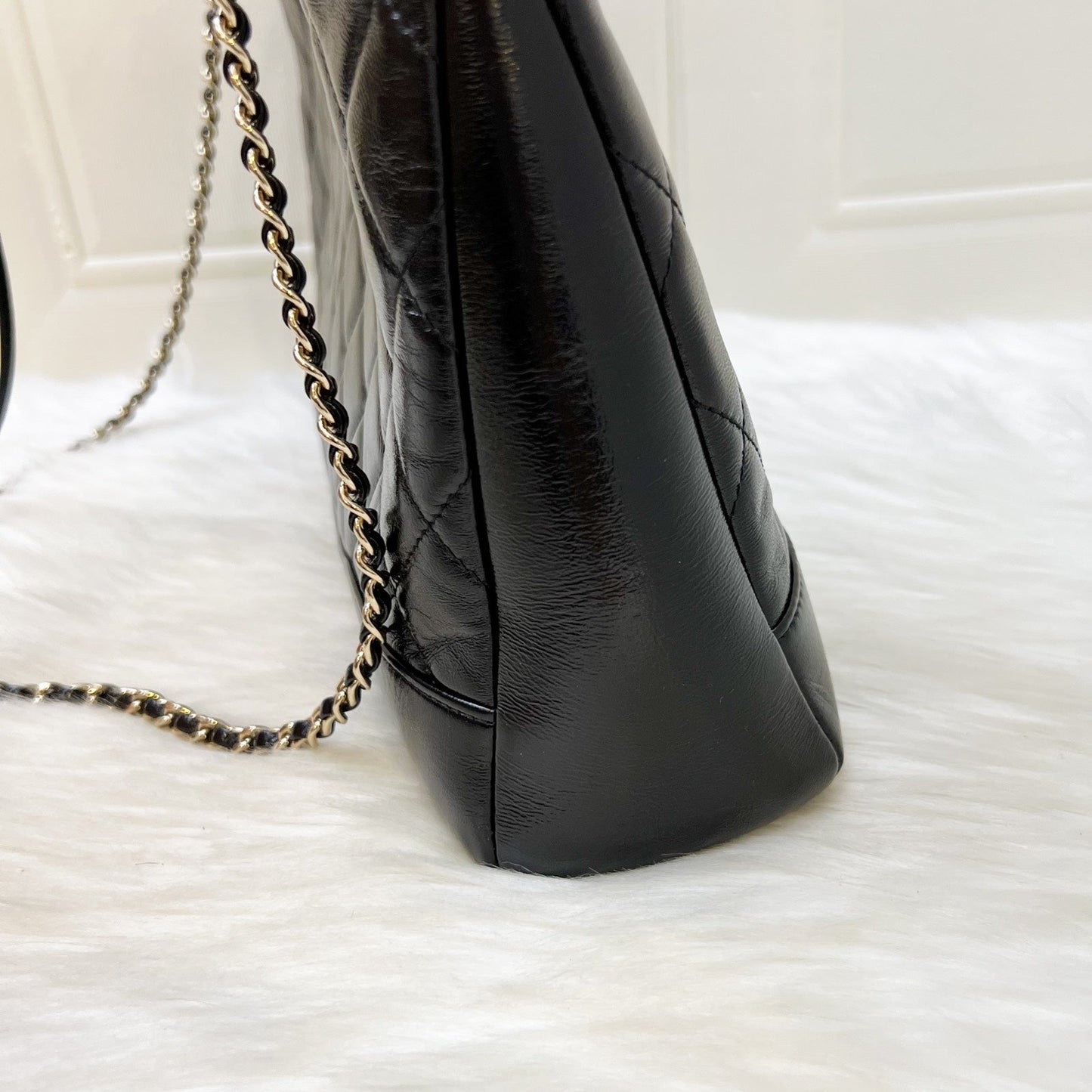 GLM-31 Medium Shopping Bag in 24S Black Shiny Calfskin and LGHW (Model: AS4854)
