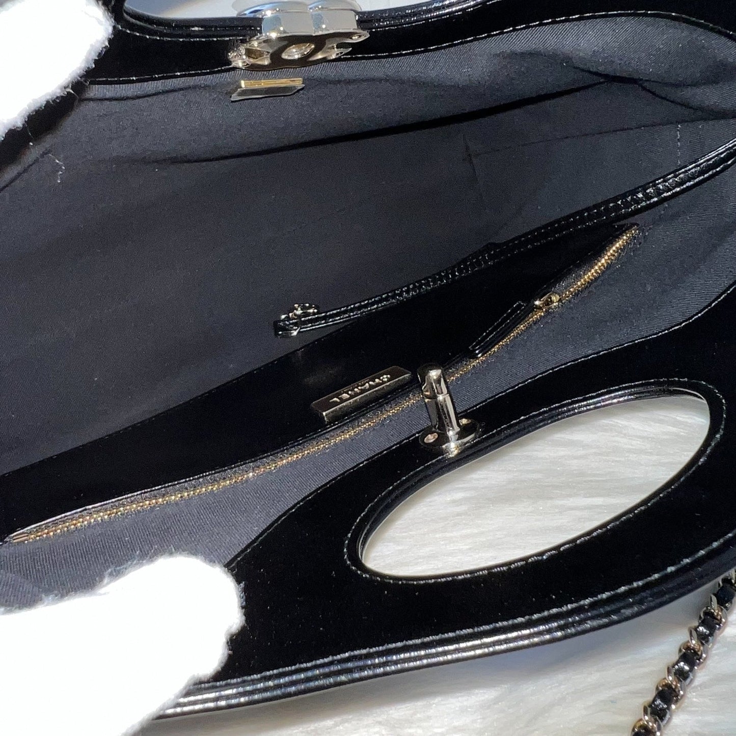 GLM-31 Medium Shopping Bag in 24S Black Shiny Calfskin and LGHW (Model: AS4854)