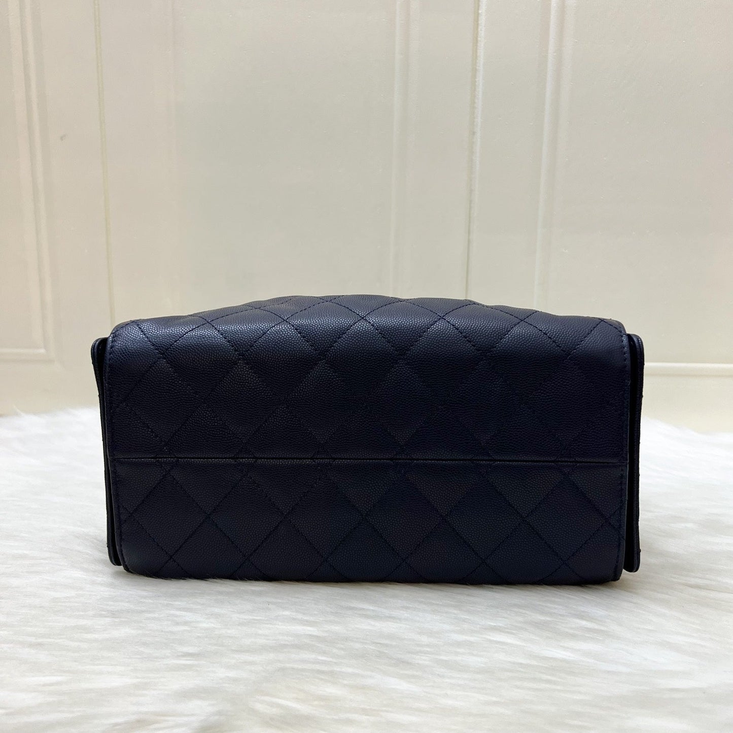 GLM-25 Small Hobo Bag in 25S Navy Caviar and AGHW (Model: AS5293)