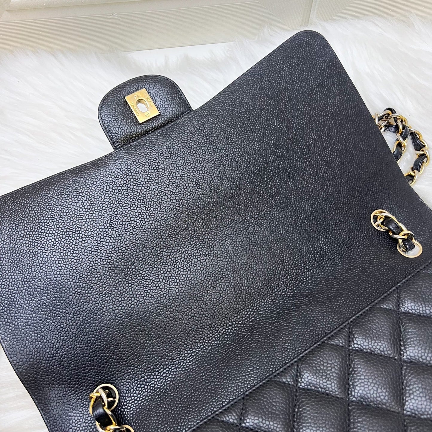GLM-Classic Maxi Single Flap in Black Caviar and GHW