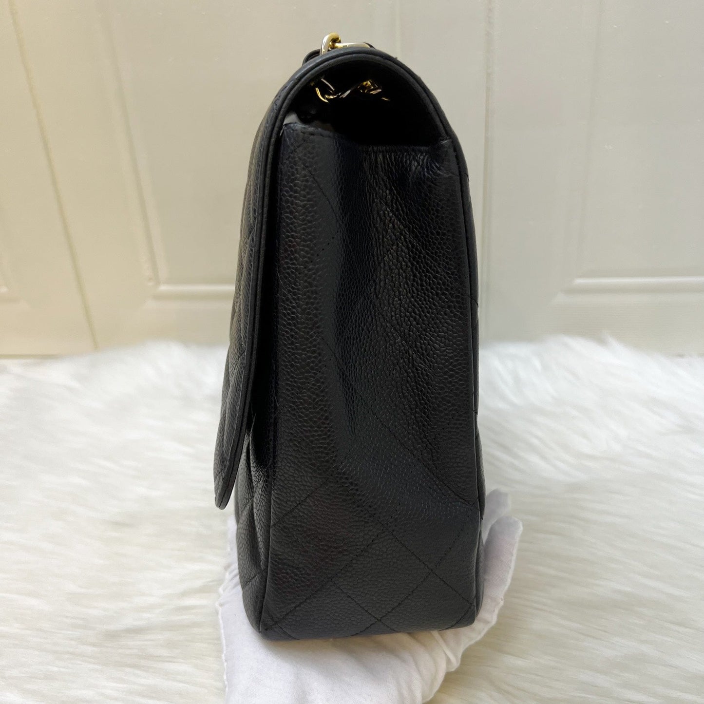 GLM-Classic Maxi Single Flap in Black Caviar and GHW