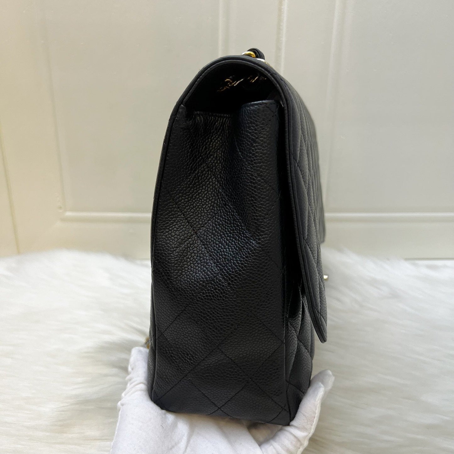 GLM-Classic Maxi Single Flap in Black Caviar and GHW