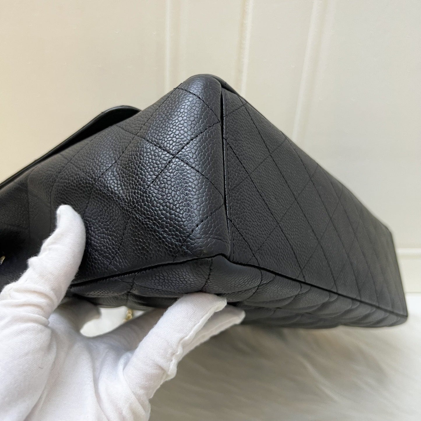 GLM-Classic Maxi Single Flap in Black Caviar and GHW