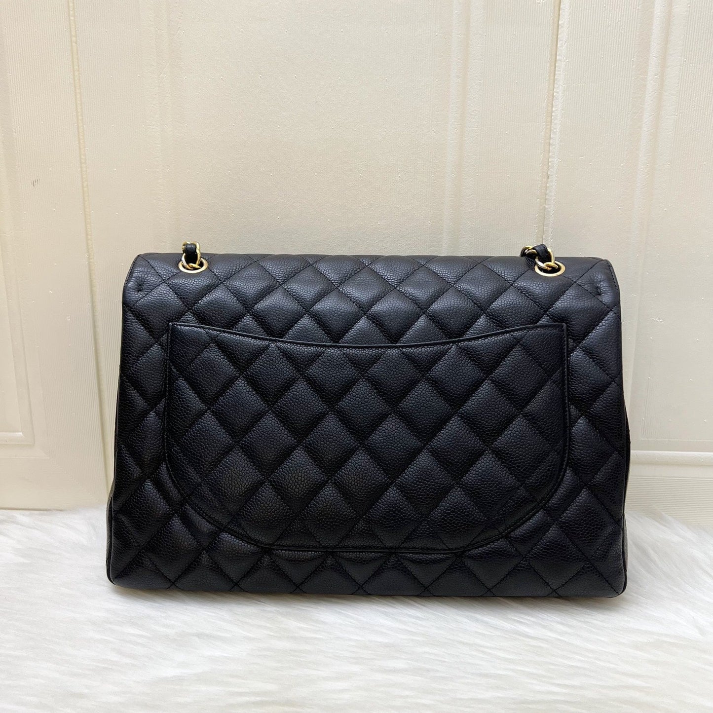 GLM-Classic Maxi Single Flap in Black Caviar and GHW