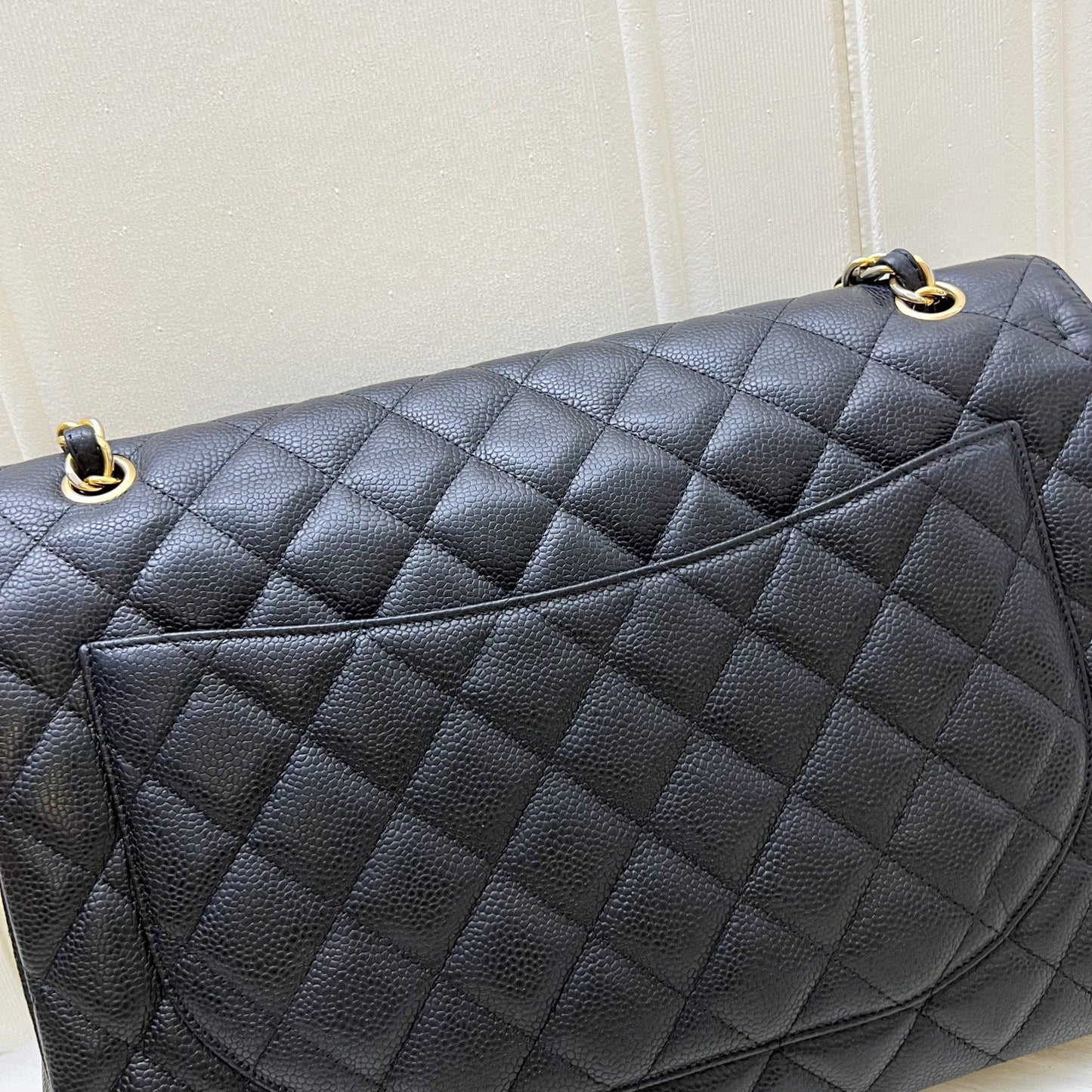 GLM-Classic Maxi Single Flap in Black Caviar and GHW
