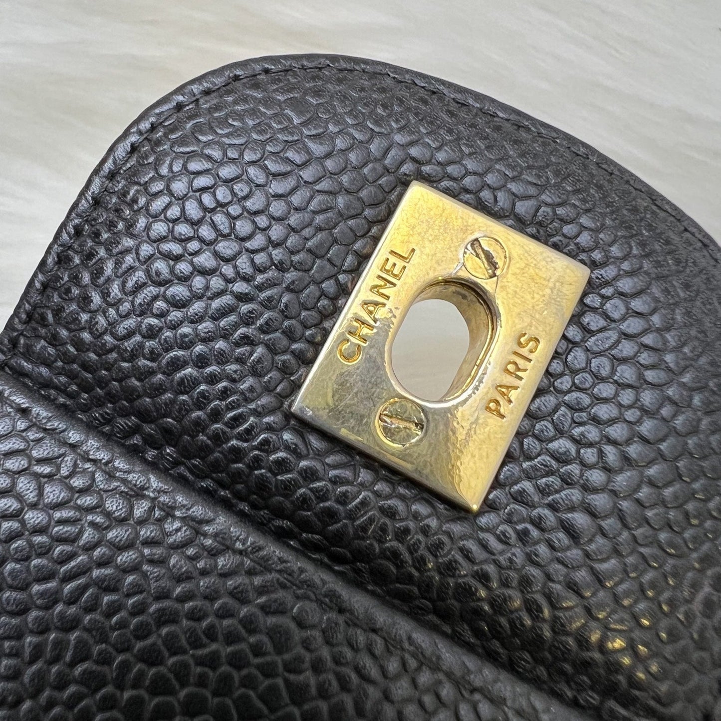 GLM-Classic Maxi Single Flap in Black Caviar and GHW