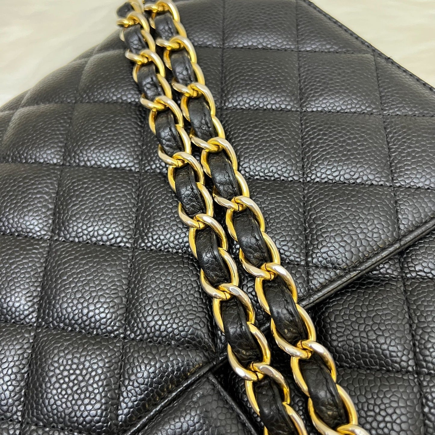 GLM-Classic Maxi Single Flap in Black Caviar and GHW